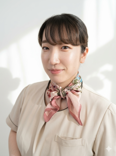 三輪千尋 ※初回指名料1,100円※ 【カット以外指名不可】