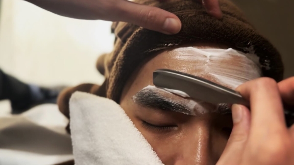 Commitment to Eyeblow